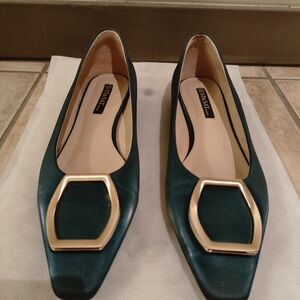 Stylish Green Women's Shoes with Gold Accents